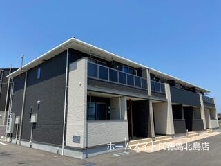 写真:徳島市蔵本元町2丁目の外観