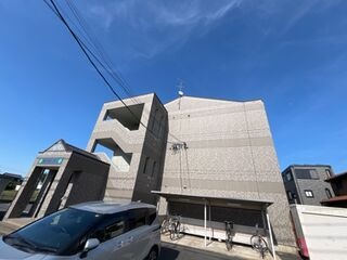 写真:クローバーの外観