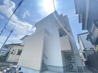 写真：CB七里フラムの外観