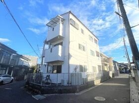 瀬崎ハイツの外観