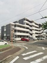 ノイ・ルミナスの外観