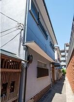 岡崎 半露天風呂のある京町家の外観