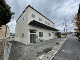 久世築山町貸工場の外観