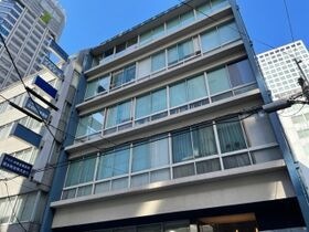 丸忠第二ビルの外観