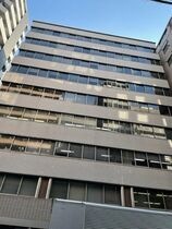 ピカソ堺筋本町ビルの外観