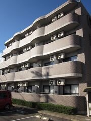 写真：多治見市音羽町３丁目の外観