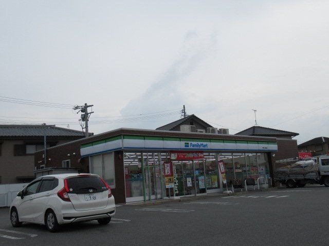 ファミリーマート伊勢小俣西店