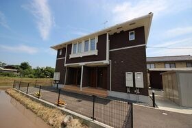 ナノハナ アパートメントの外観
