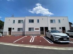 鴨方駅前シックスインの外観